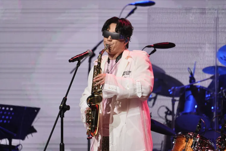 蕭煌奇吹薩克斯風。彭欣偉攝