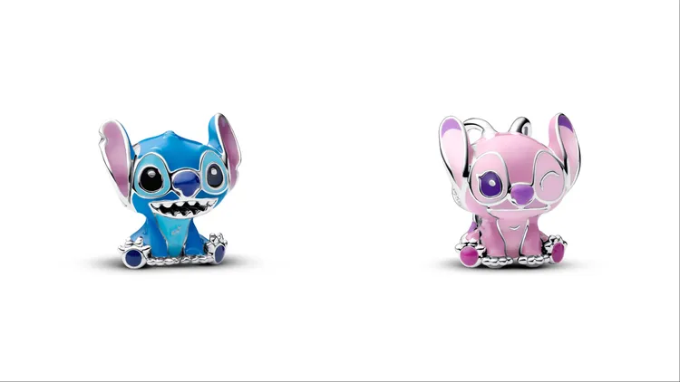 PANDORA X迪士尼《星際寶貝》史迪奇串飾（左）、安琪造型串飾（右），各3080元。品牌提供