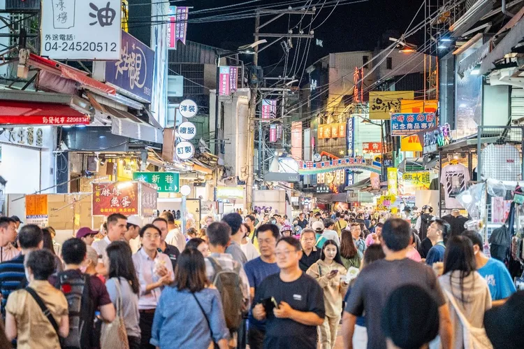 逢甲夜市跌出台灣「113年十大觀光遊憩區」。資料照片