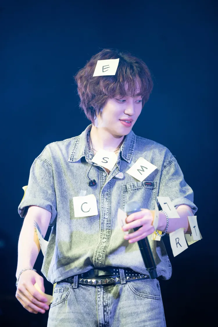 Niel昨天見面會上貼滿便利貼。FU Entertainment、DJB提供