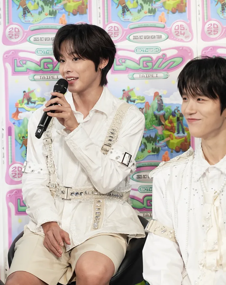 RIKU回憶起以前暑假去玩曬很黑。彭欣偉攝