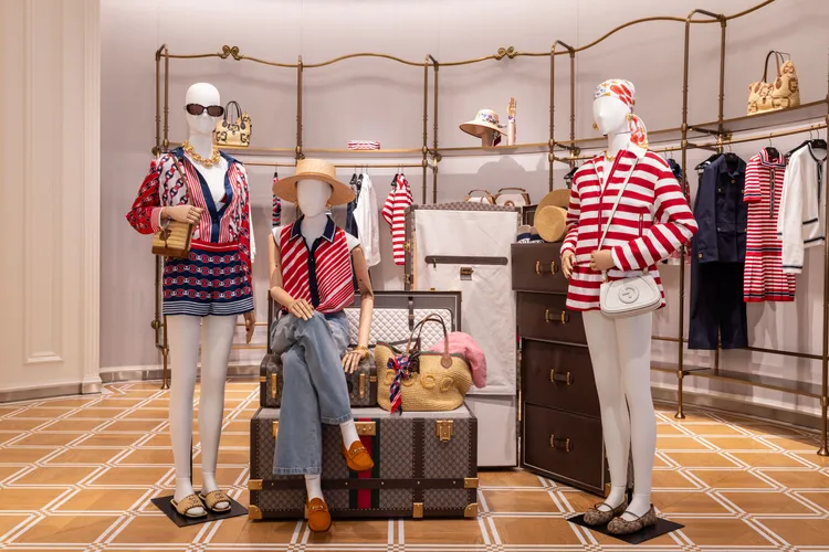 GUCCI LIDO夏日度假系列。品牌提供