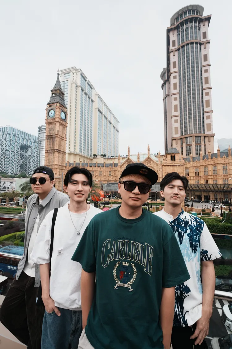 冰球樂團在澳門當觀光客。何樂音樂提供