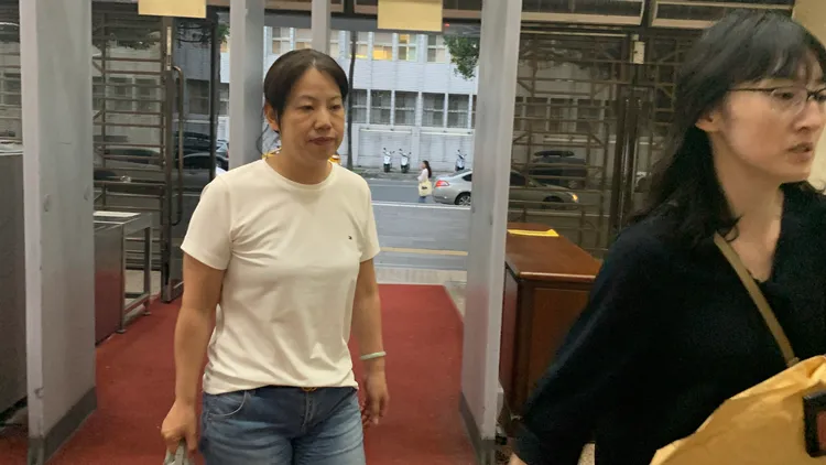 警政署黃姓專委涉犯恐嚇、強制等案件，涉案林姓女友人晚間移送北檢複訊。讀者提供