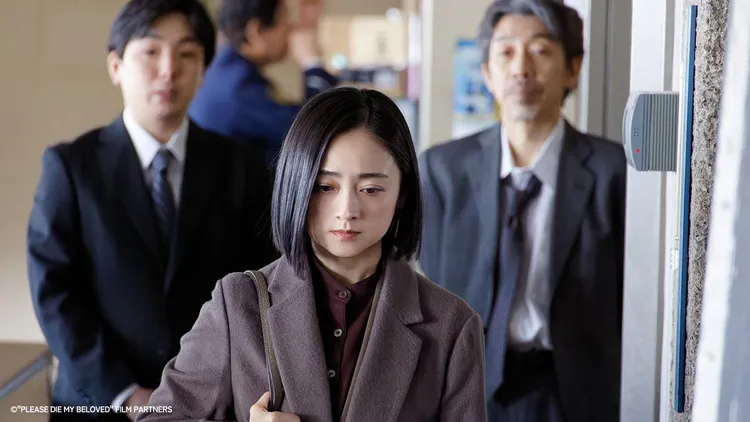 安達祐實劇中面臨事業與婚姻的拉扯。Hami Video提供