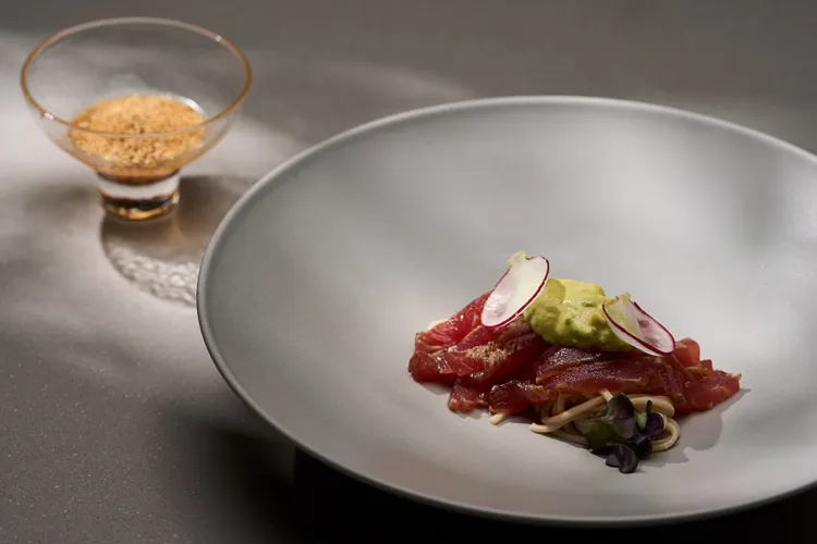 九州本鮪_ Pine nut Praline _酪梨。業者提供