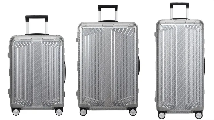 BOSS｜Samsonite LITE-BOX ALU登機箱（左起）3萬1680元、LITE-BOX ALU行李箱4萬320元、LITE-BOX ALU TRUNK行李箱4萬5760元。品牌提供