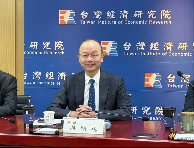 全球經濟前景仍不樂觀，台經院調查4月3大產業營業氣候測驗點全部續降。台經院提供