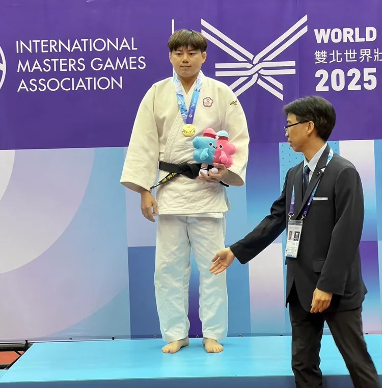 連英傑世壯運柔道項目奪金。中壢警分局提供