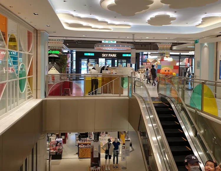 信義計畫區百貨樓層櫃位示意圖。翻攝自GOOGLE MAP