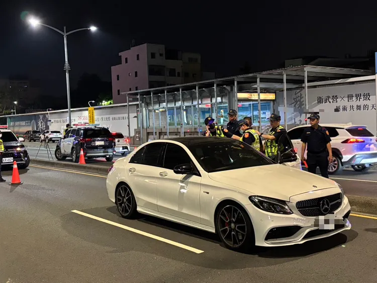 高雄市取締酒駕大執法第二日(5/13)取締案件計35件。翻攝畫面