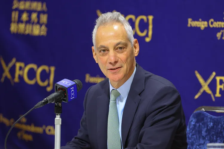 伊曼紐爾曾是前總統歐巴馬的幕僚長、也曾擔任芝加哥市長。路透