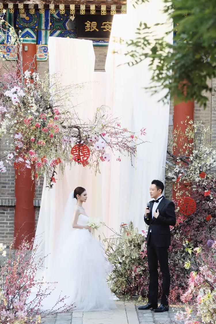 汪小菲向馬筱梅許下誓言。翻攝時尚新娘官方微博