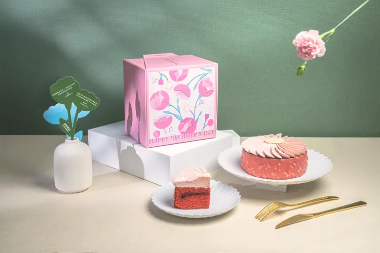 玫瑰覆盆子奶霜蛋糕禮盒。珠寶盒法式點心坊提供
