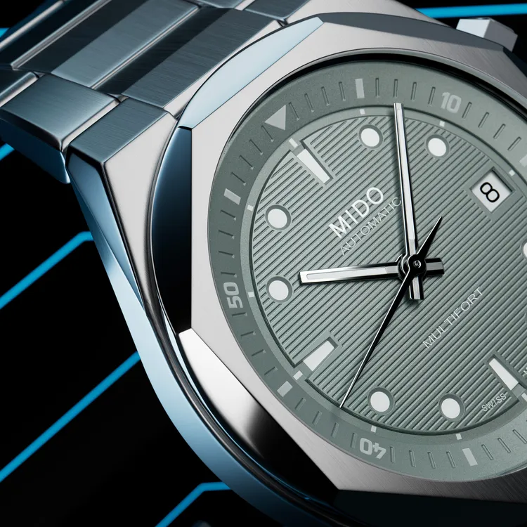 新登場的冰藍灰色錶盤以細緻水平浮雕線條增添質感。品牌提供