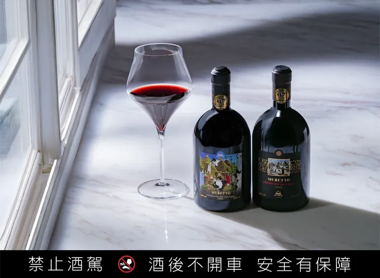 英蓋爾將潑潑2023紅酒(左)義大利艾麗雅(右)搭配雙瓶入禮盒組以限時超值優惠價開賣。業者提供