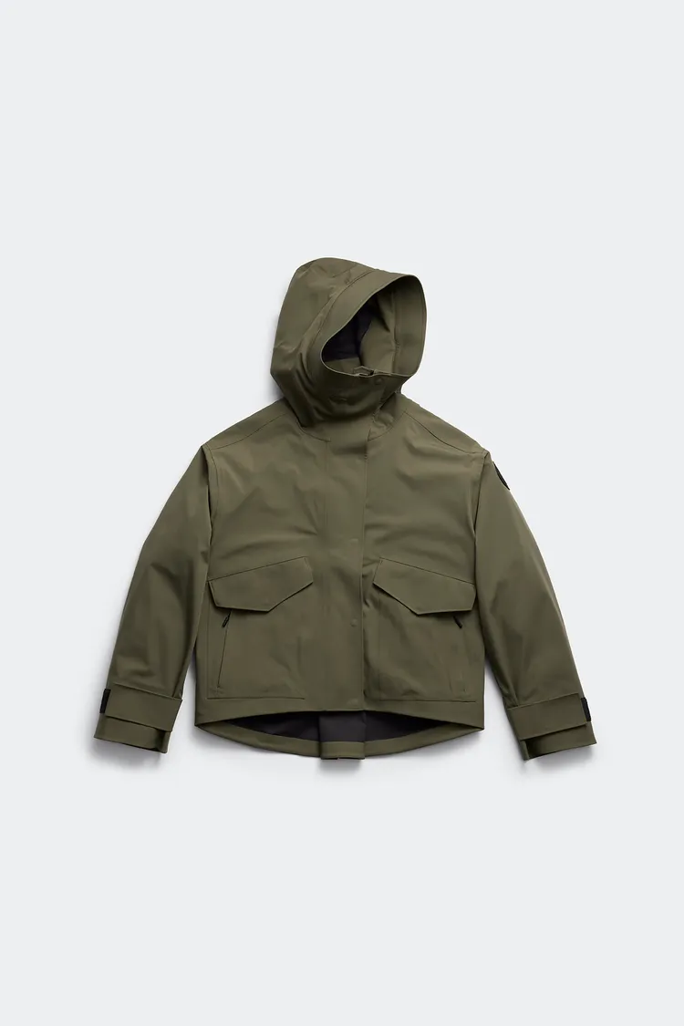 Canada Goose女款Tofino風雨衣，2萬7600元。品牌提供