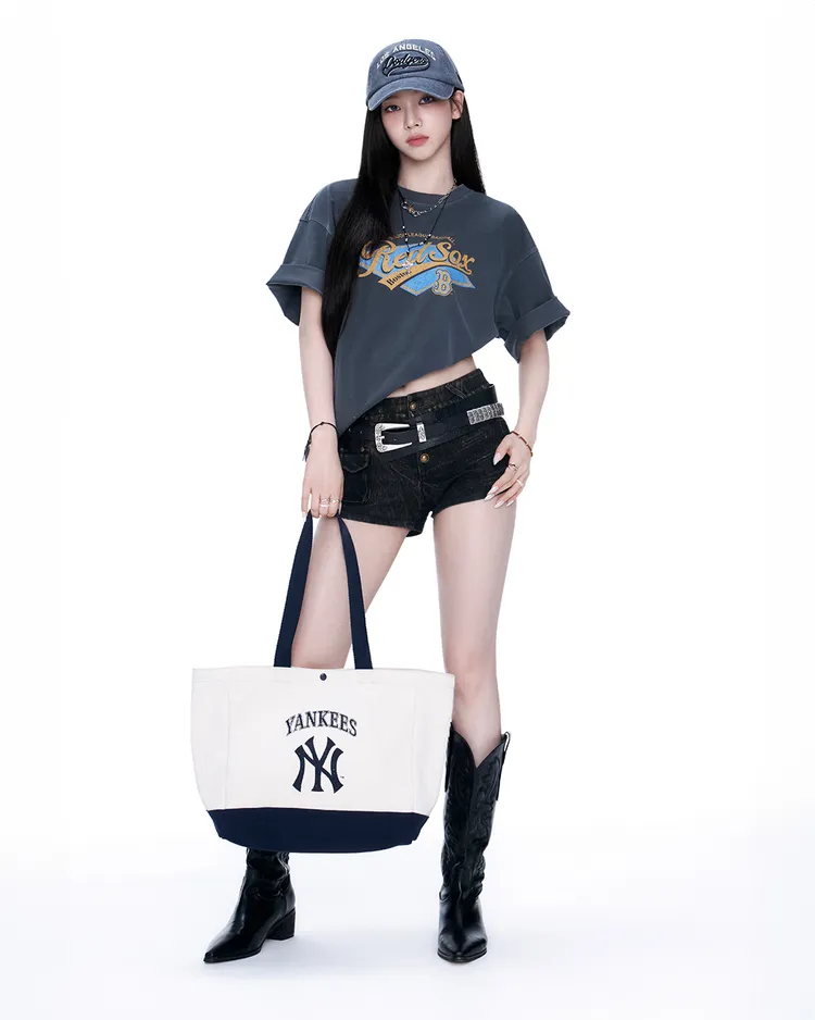 Karina因精緻長相與高挑身材獲封「人間AI」。翻攝mlbkorea_taiwan IG