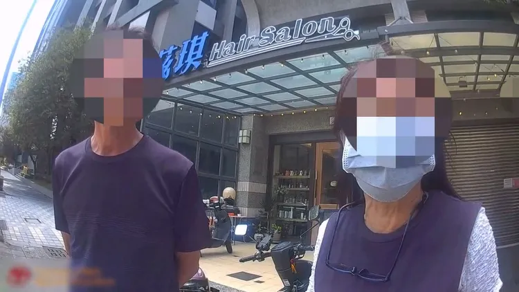 女房東要求檢查電壓，與飯糰店老闆娘起爭執。翻攝畫面