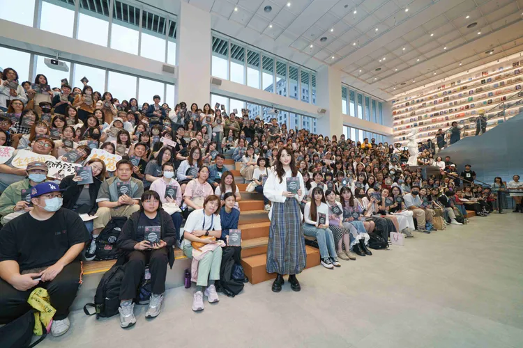 柯佳嬿見面會座無虛席。重版文化提供