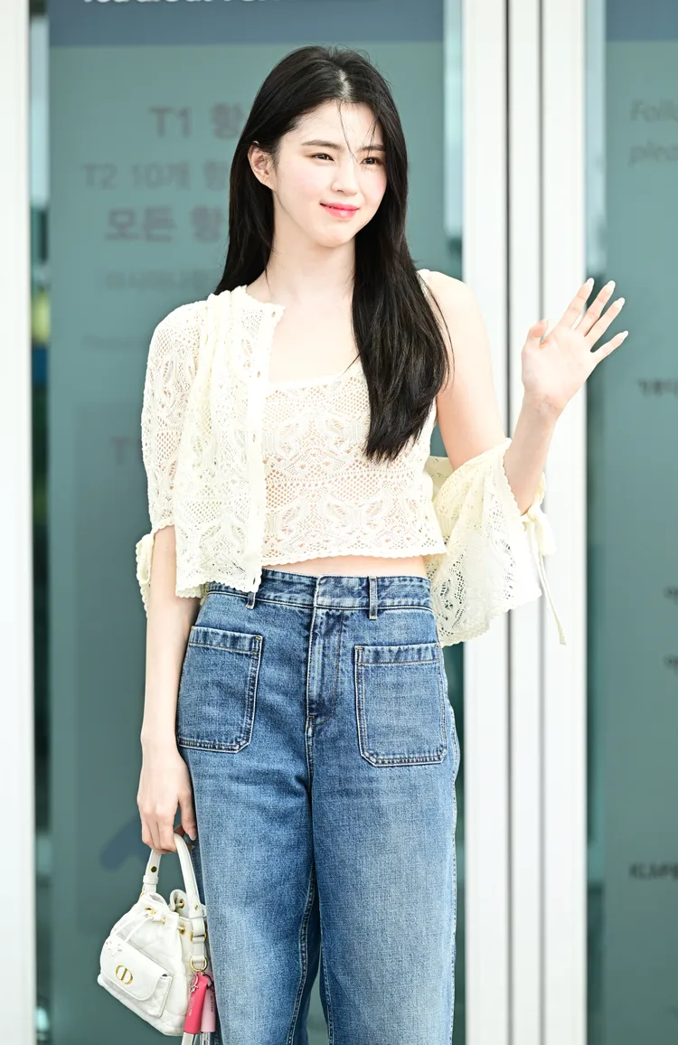 韓國女星韓素希。品牌提供