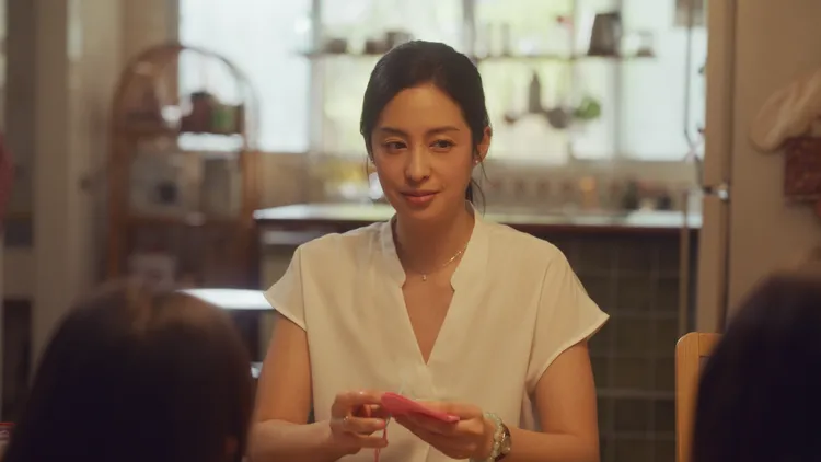 莫允雯飾演院長夫人小薇。大愛提供