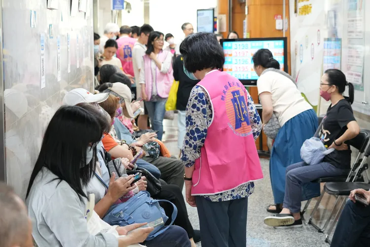 今年報稅時間延長至6月30日，手機報稅還可參加抽獎。彭欣偉攝