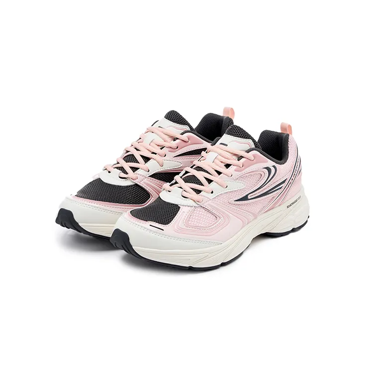 FILA Interun Blossom跑鞋，2880元。品牌提供
