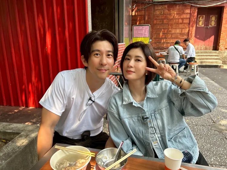 修杰楷網路節目最新一集請到老婆賈靜雯當家賓。《修TIME》提供