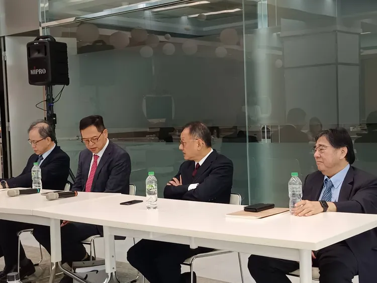 電線電纜線及不鏽鋼大廠華新麗華(1605)今召開114年股東常會，由董事長焦佑倫主持股東會，會後並召開記者會。許麗珍攝