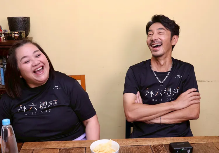 鍾欣凌（左）不准女兒太早談戀愛，李李仁在旁開導。莊宗達攝