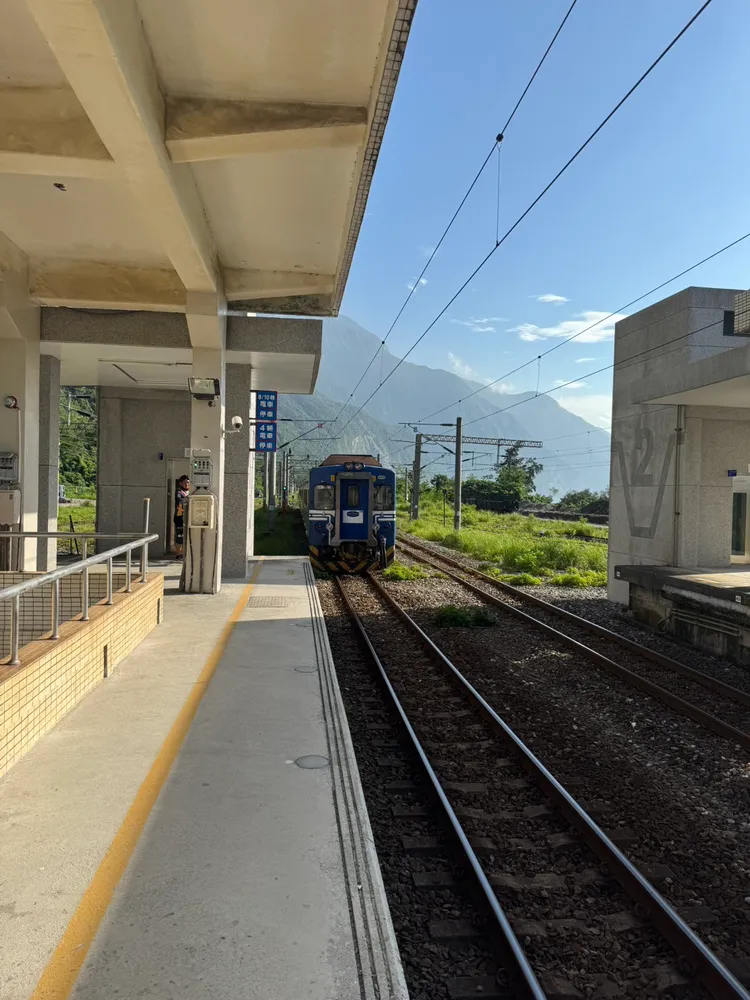 北迴線今日首班車（203次，05：45花蓮開出）恢復通車。台鐵提供