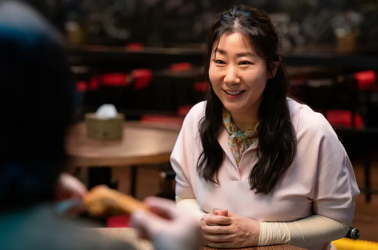 羅美蘭飾演獲得腎臟移植手術的養樂多阿姨。車庫娛樂提供