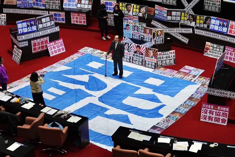 民進黨發起大罷免，藍綠衝突不斷。莊宗達攝