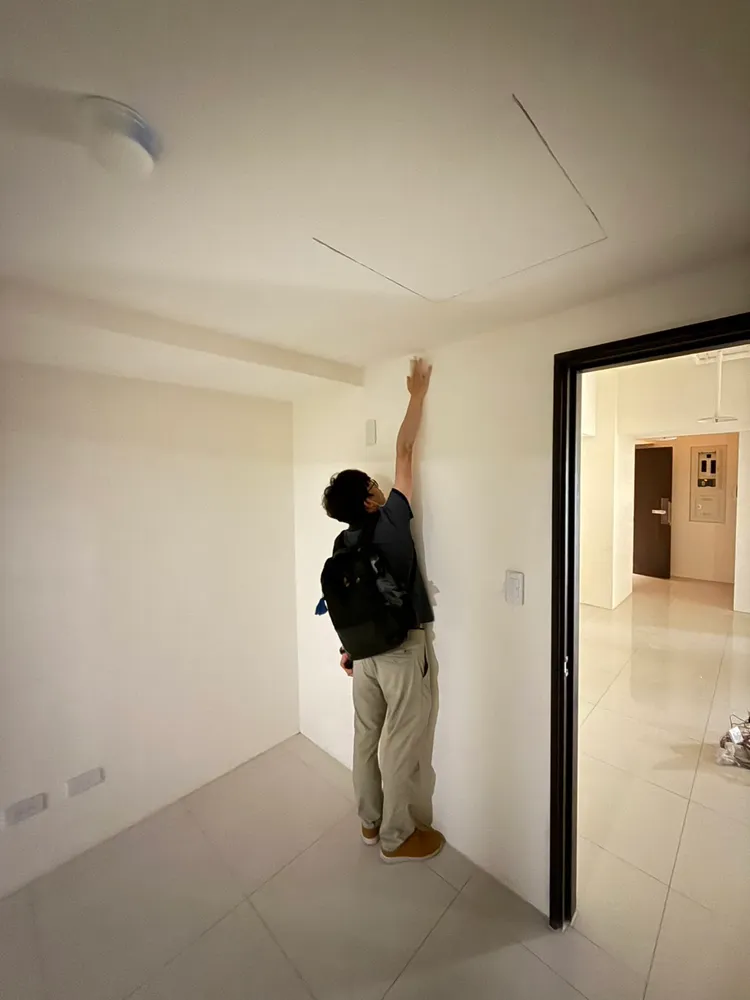 因為屬中繼水箱樓層，導致室內高度被壓縮，張先生認為對於生活品質將產生重大影響。葉家銘攝