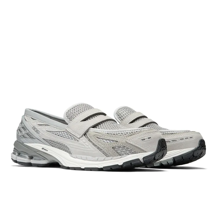 New Balance 1906L樂福鞋，4680元。品牌提供