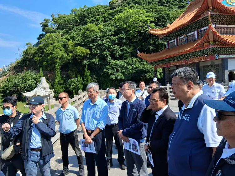 交委會考察白沙碼頭區。交通部提供