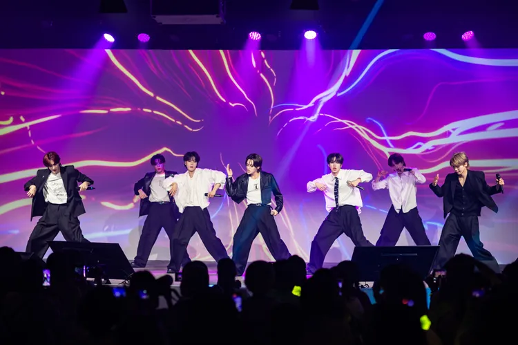 n.SSign由隊長KAZUTA（左起）、ROBIN、熙援、墭允、漢俊、方毅家、度賀組成。AM STUDIO提供