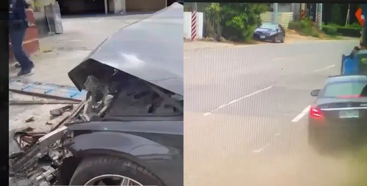 婦人駕車先衝撞民宅前盆栽，又撞上路旁停放的貨車、自小客車，車頭幾乎全毀。翻攝照片