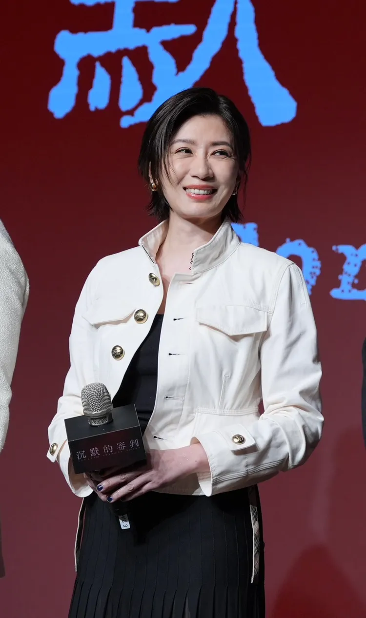 賈靜雯搞笑說以後只想演啞巴。攝影中心攝