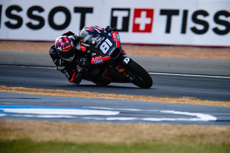 本場所有車手皆選用倍耐力SC1軟胎作為前輪搭配，後輪則全數搭配全新開發的E0125軟胎。業者提供