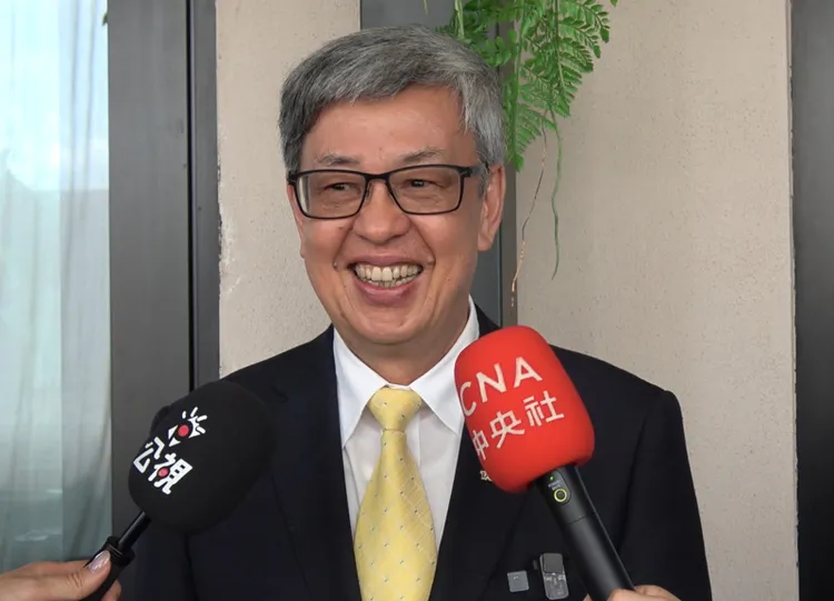 前副總統陳建仁18日代表台灣出席教宗良十四世就職典禮，他在典禮後接受中央社等媒體訪問，分享在儀式開始前與各國政要交流的情況。 中央社