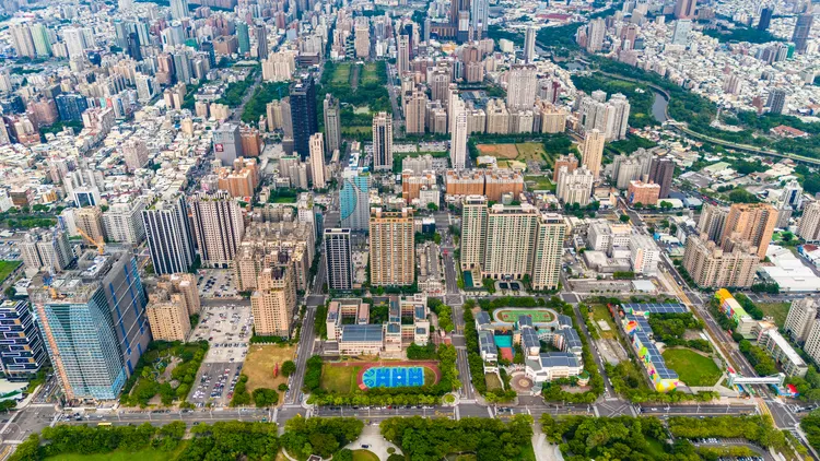 美術館生活圈地價不斷飆漲，高地價也讓未來房價推算將落在6-8字頭。城揚建設提供