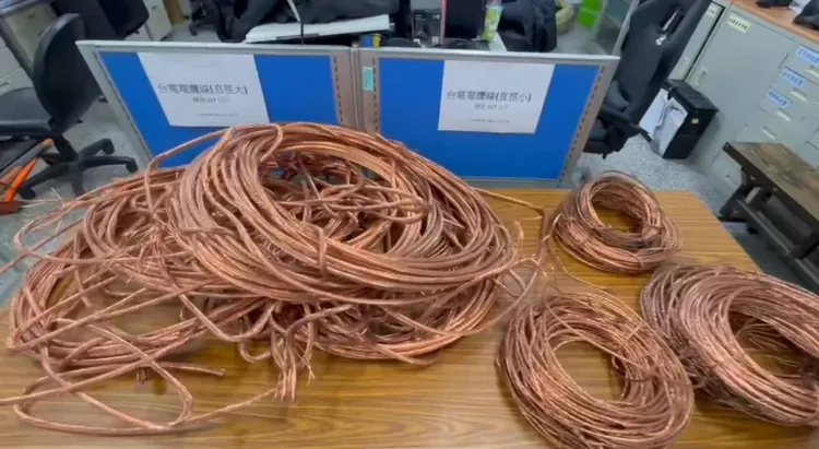 警方查扣大批遭竊的電纜線贓物。警方提供