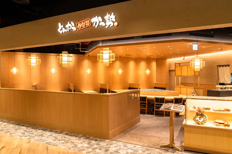 「伊勢路-勝勢日式豬排」繼台北、新北、新竹、台南和台北大巨蛋店之後，南港LALAPORT店5/22開幕。業者提供