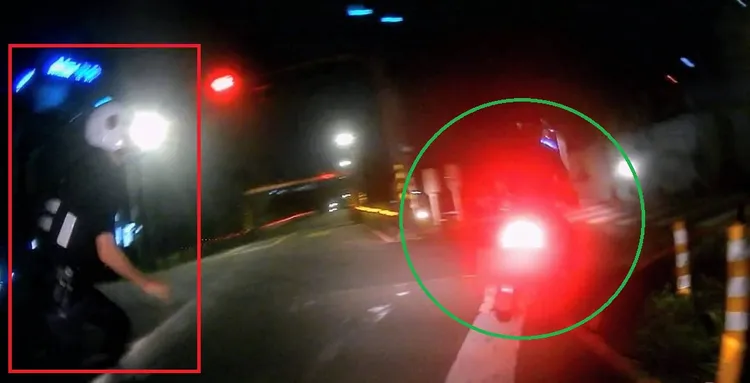 警方（紅圈）見林男（綠框）騎車搖晃要攔查，林男甲一停車受檢卻突然加速逃逸。警方提供