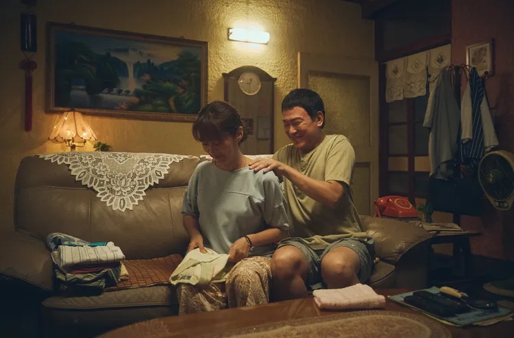 張詩盈在《成功路上》首次與王識賢搭檔演出夫妻。公視台語台、華視提供