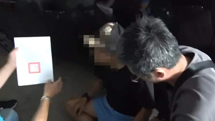 警方逮捕嫌犯。桃園市刑大提供