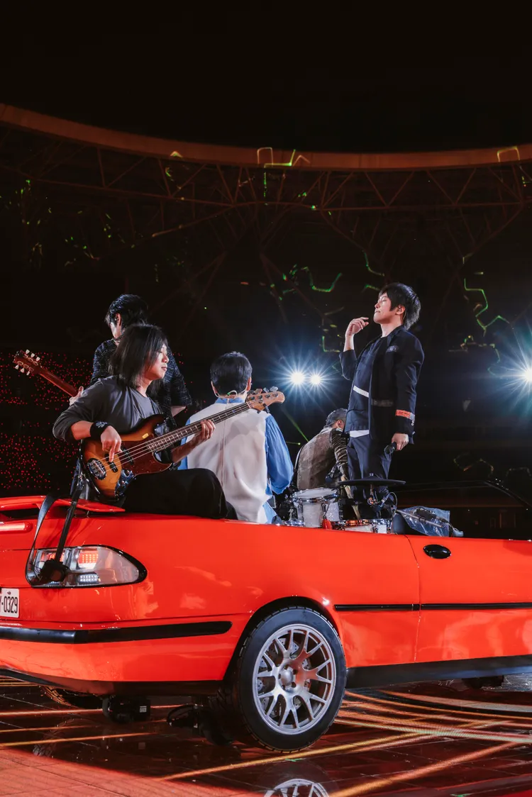 五月天首度唱進杭州「大蓮花」，還有63歲新粉專程進場朝聖。相信音樂提供