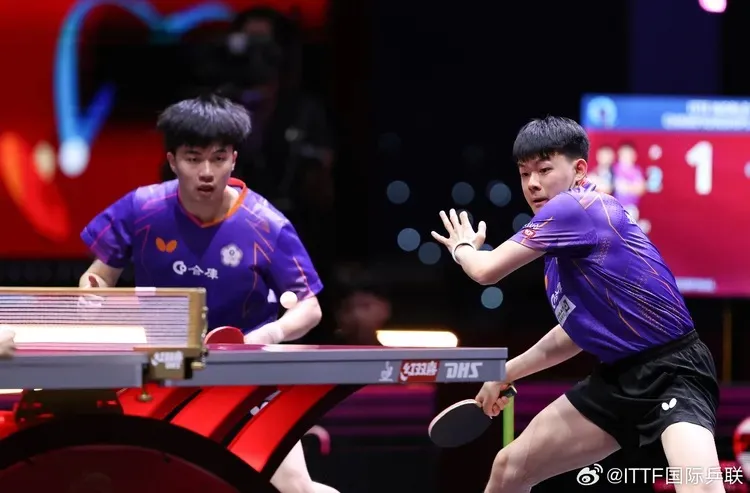 林昀儒+高承睿連2戰擊敗中國組合。  翻攝ITTF微博